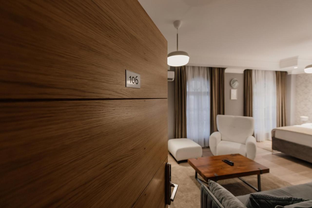 Hotel Beli Dvor Čačak Eksteriør bilde