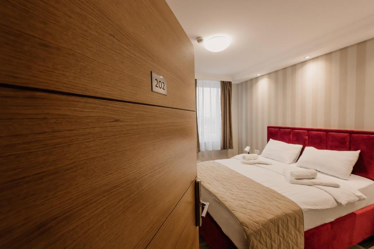Hotel Beli Dvor Čačak Eksteriør bilde