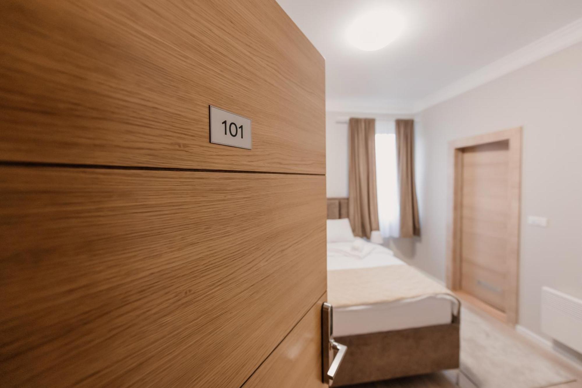 Hotel Beli Dvor Čačak Rom bilde