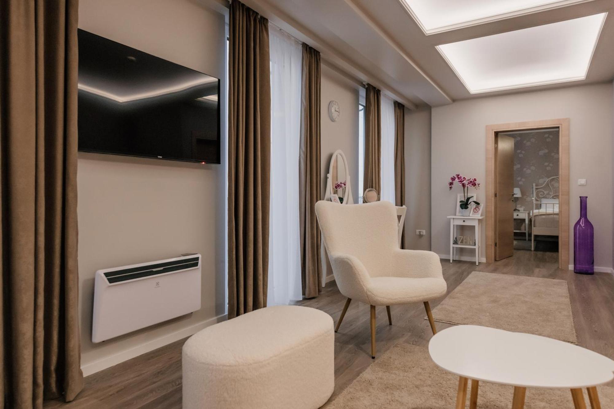 Hotel Beli Dvor Čačak Eksteriør bilde