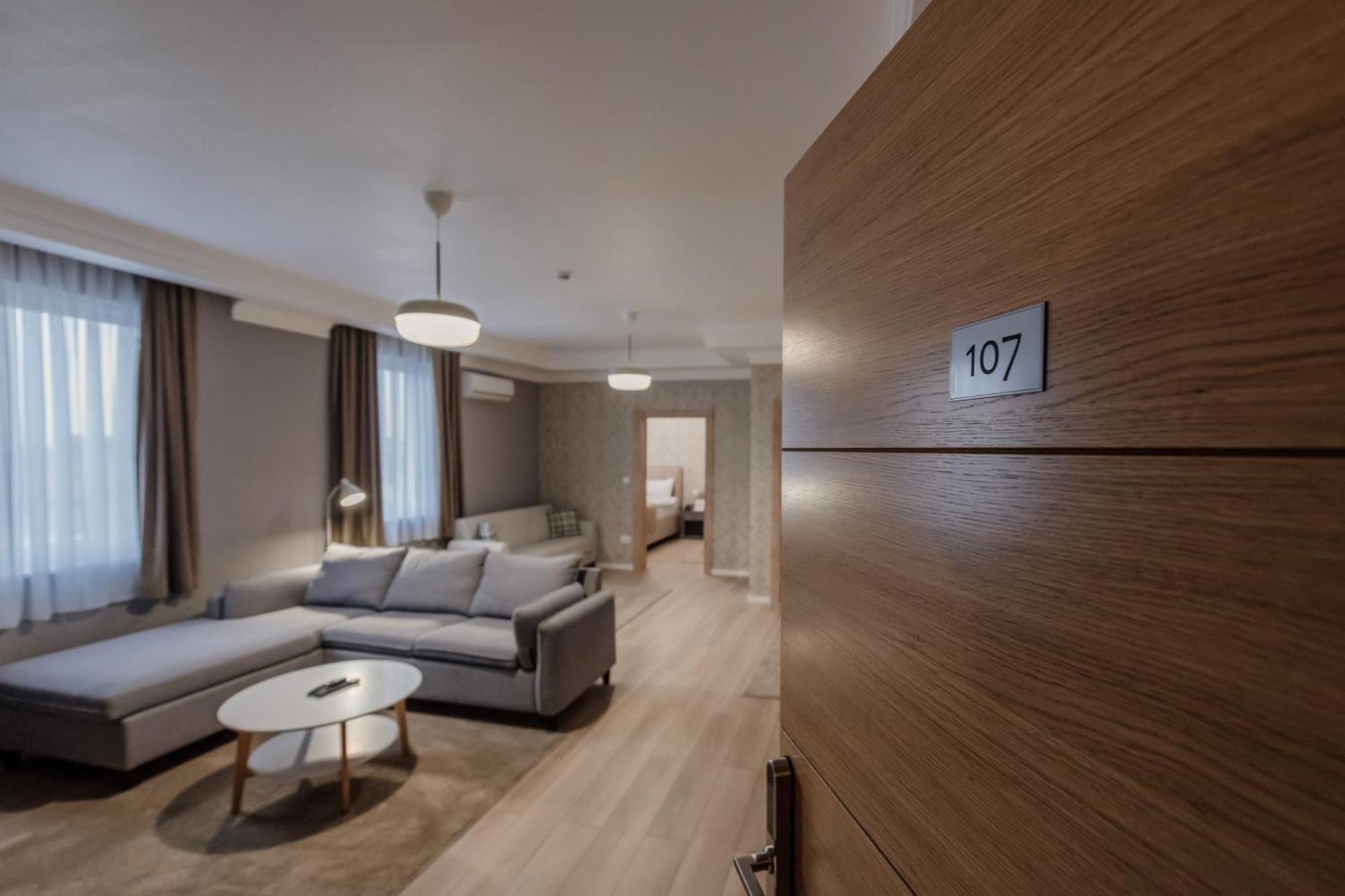 Hotel Beli Dvor Čačak Eksteriør bilde